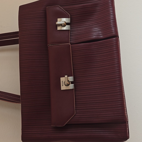 Tumi Leather Shoulder Bag with Elegant Pleating - Picture 3 of 15